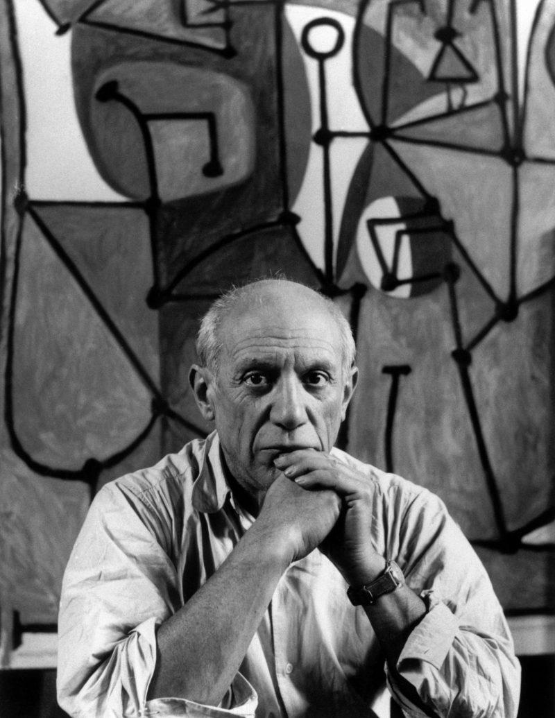 Bức tranh Guernica của Picasso, một tuyên ngôn mạnh mẽ về sự tàn khốc của chiến tranh với hình khối lập thể.